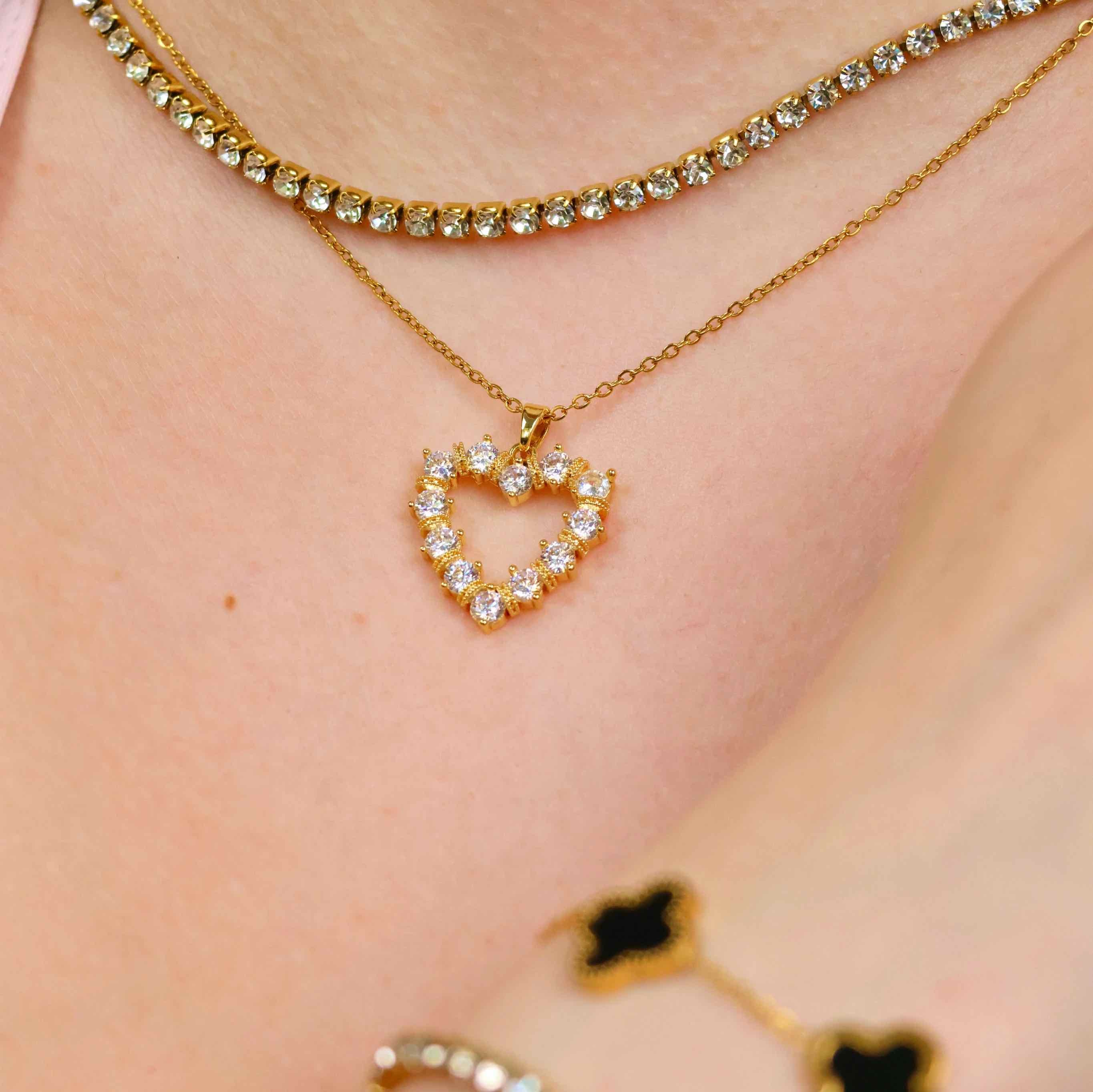 Hochwertige Diamond Herz Kette mit großen, hochwertigen Zirkonia Steinen aus 316L Edelstahl mit echter 18K Gold-Legierung