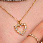 Diamond Herz Kette mit großen, hochwertigen Zirkonia Diamanten aus 316L Edelstahl mit 18K Gold-Legierung