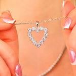 Romantische Herz Kette aus 316L Edelstahl in Silberoptik mit brillant funkelndem Zirkonia Stein