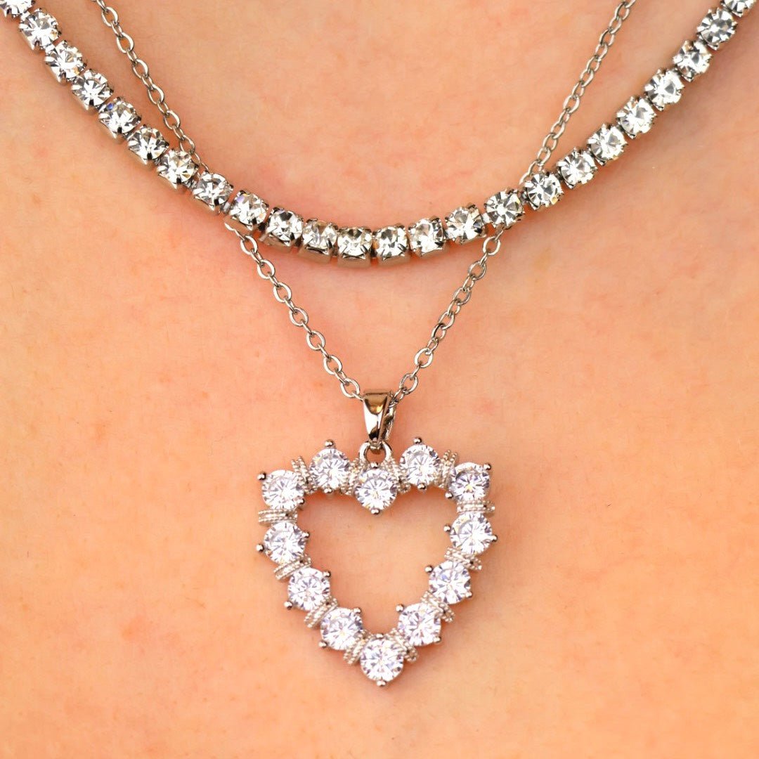 Herz Kette aus 316L Edelstahl in Silber mit Herzanhänger und handgefassten Zirconia Steinen