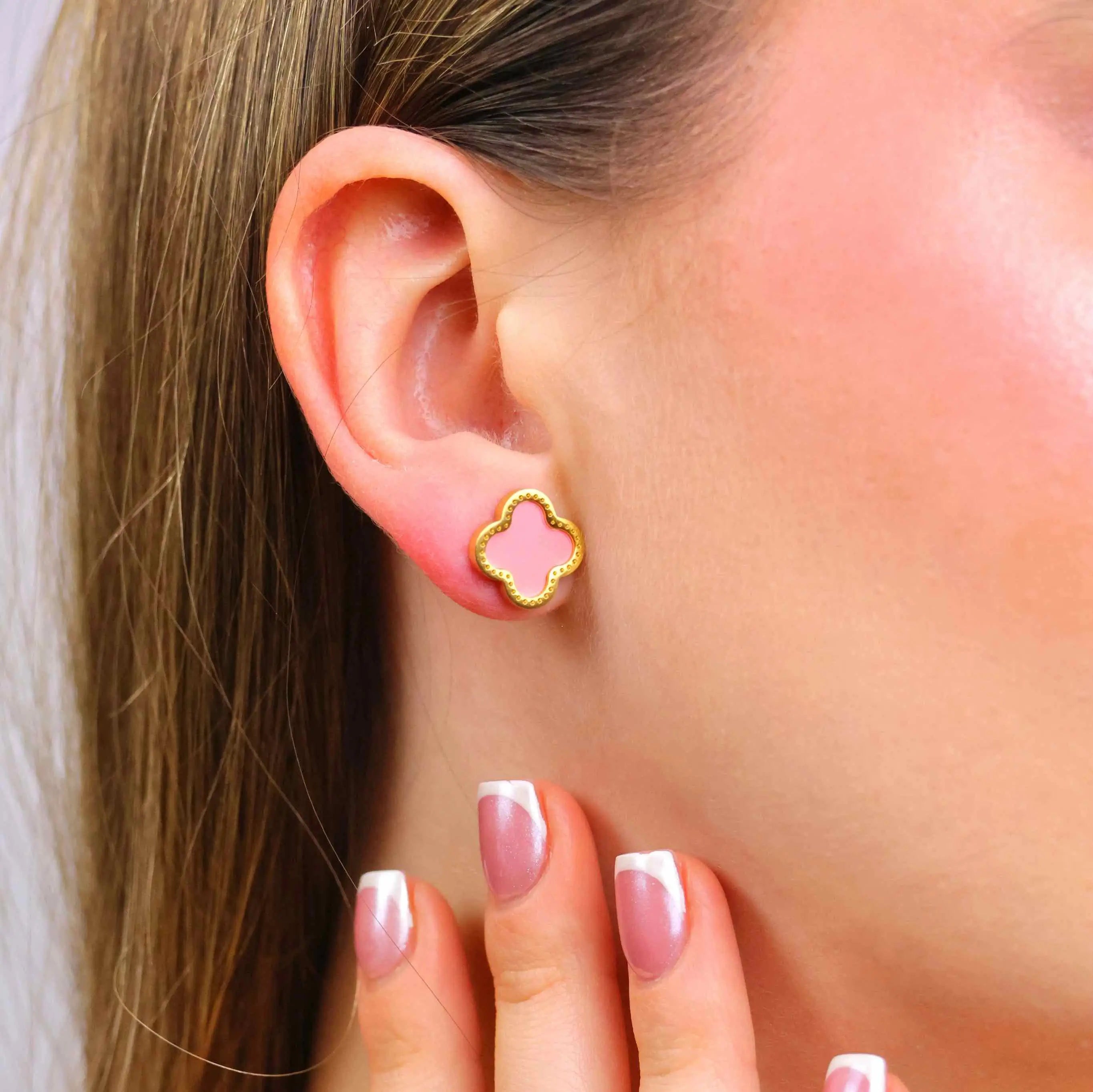 Rosa Clover Ohrrstecker aus 316L Edelstahl mit 18k Echtgold-Beschichtung