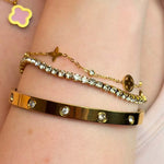 Virales Signature Clover Armband aus 316L Edelstahl, besetzt mit hochwertigen Zirconia Steinen und veredelt mit 18k Gold