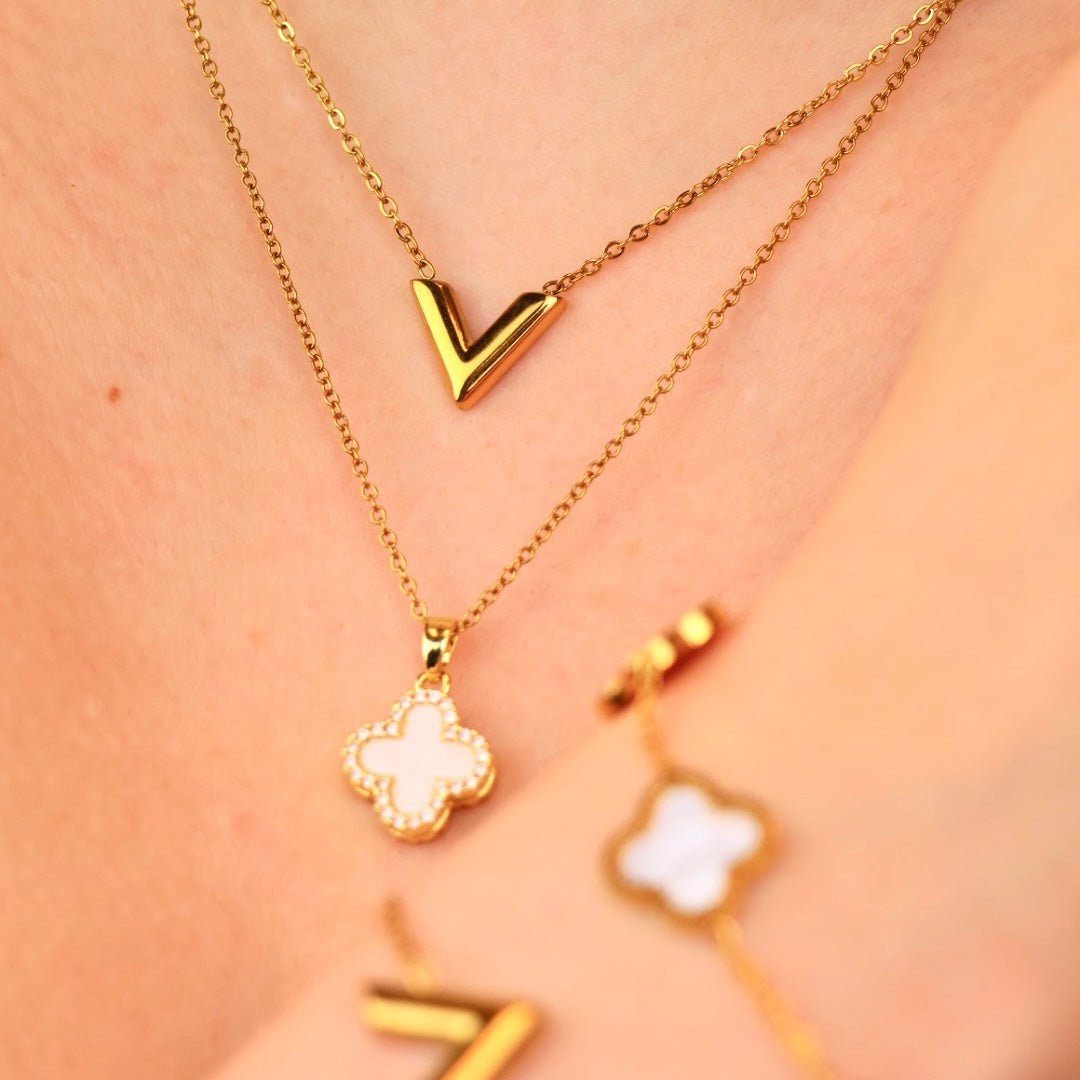 Hochwertige Valeria V Design Kette aus 316L Edelstahl mit 18k Goldbeschichtung