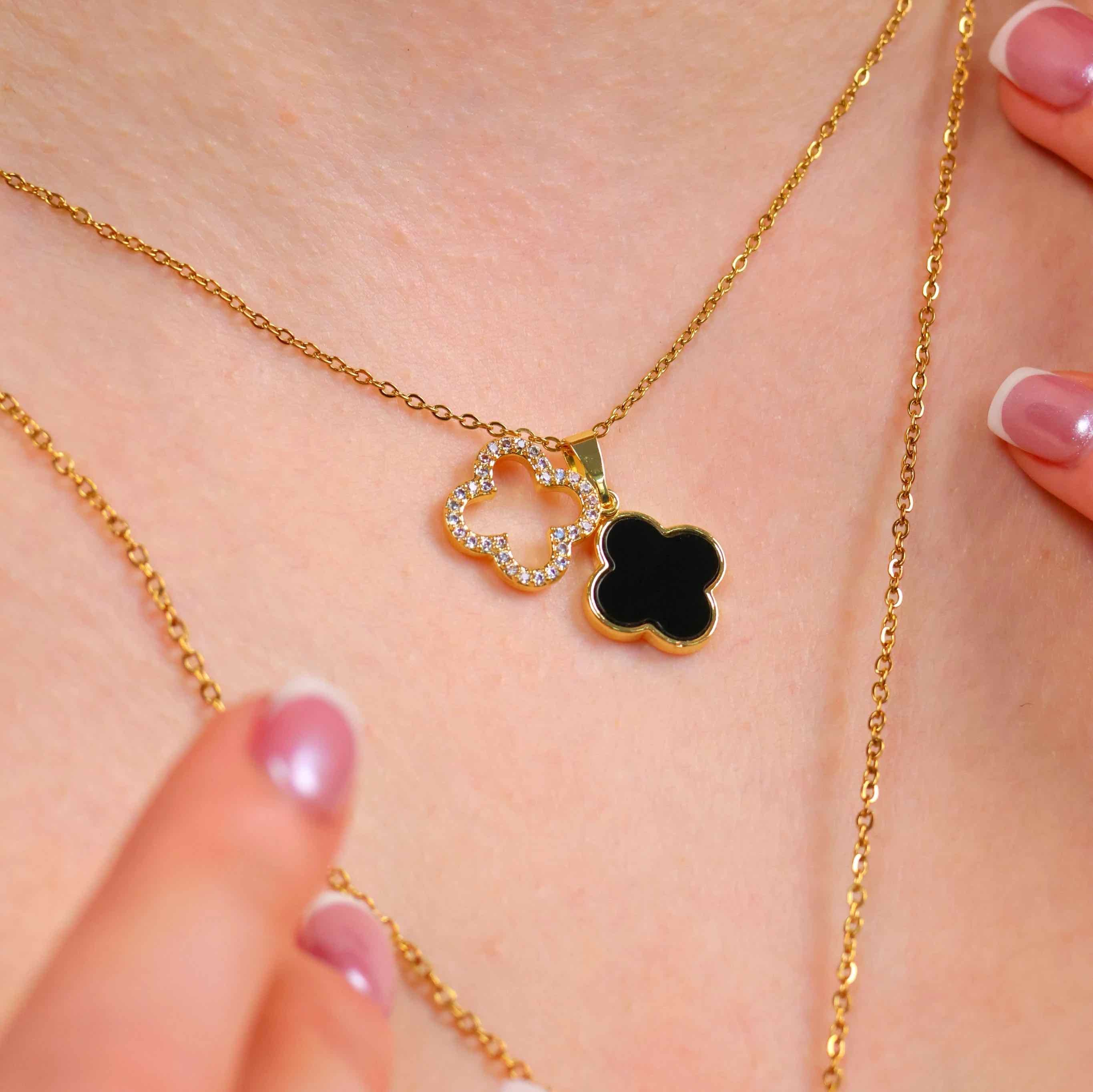 Weiße Deluxe Clover Kette aus 316L Edelstahl mit 18k Gold-Legierung und hochwertigen Zirkonia Diamanten